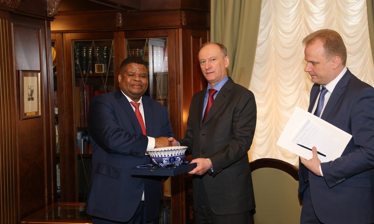 Николай Патрушев и Дэвид Махлобо