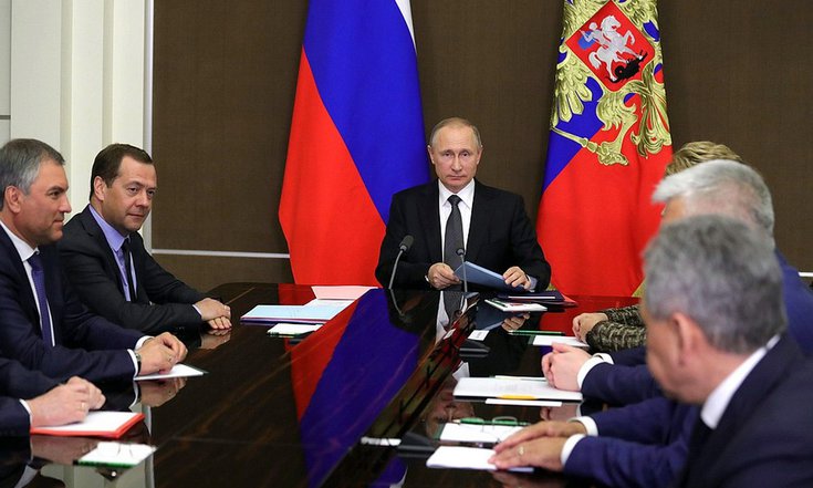 Президент провёл оперативное совещание с постоянными членами Совета Безопасности