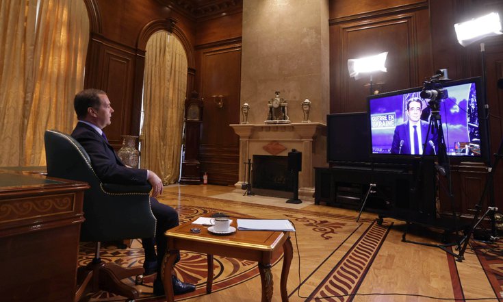 Медведев интервью