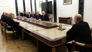 Президент России В.В.Путин провёл оперативное совещание с постоянными членами Совета Безопасности