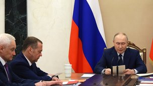 Владимир Путин провел совещание по рассмотрению основных параметров проекта государственной программы вооружения на 2027–2036 годы и государственной программы развития оборонно-промышленного комплекса