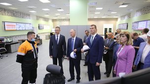 Секретарь Совета Безопасности Российской Федерации Николай Патрушев посетил в Хабаровске судостроительный и нефтеперерабатывающий заводы